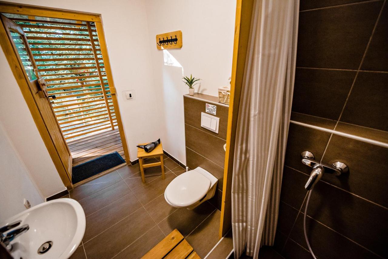 Glamping Ob Robu Gozda Hotel Kamnik Bagian luar foto