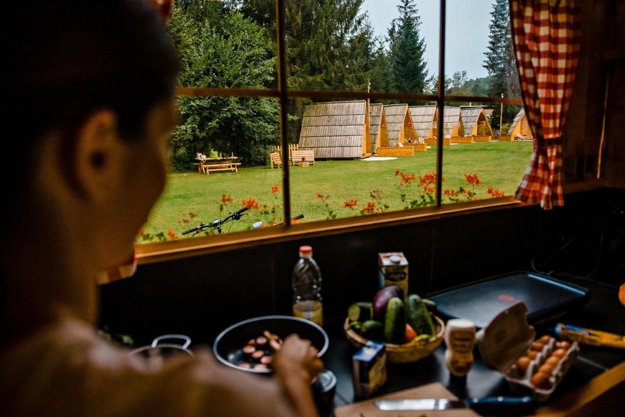 Glamping Ob Robu Gozda Hotel Kamnik Bagian luar foto
